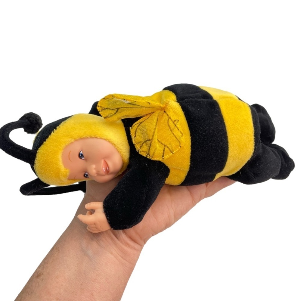 Anne Geddes 1997  Beanie Baby Dolls Bumble Bee